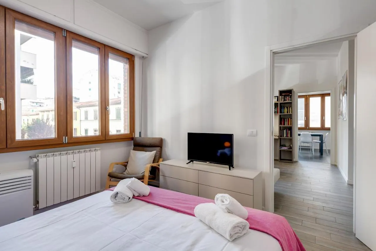 Lulli Bright And Cozy Flat Apartment Florence